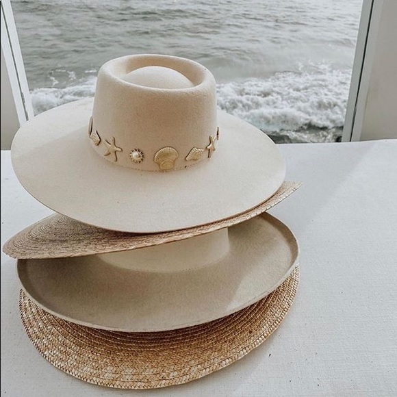 Seaside Boater - Picture 7 of 8